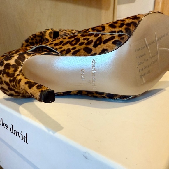 NWT Charles David Crosser Calf Hair Leopard Print Open Toe Heels - Picture 11 of 15